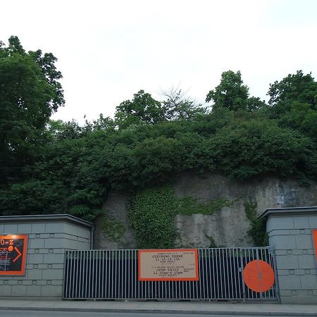 10-Z Bunker Vandrerhjem Brno Eksteriør bilde